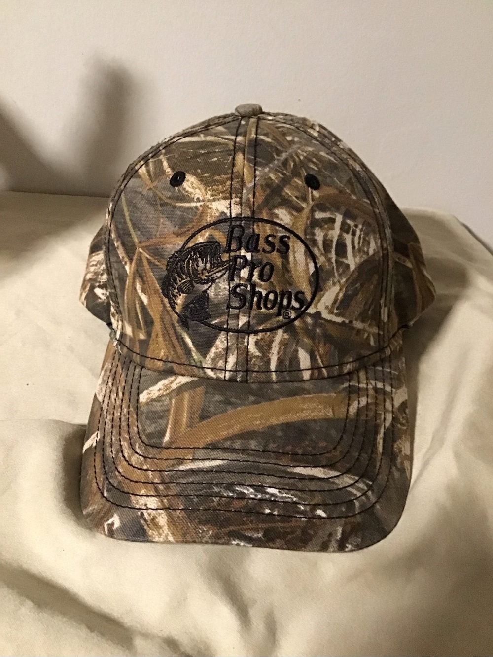 Bass Pro Shops Camo Hat in Brown and Green